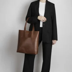 Dame Markberg Shoppere>AntonellaMBG Shopper, Antiq.