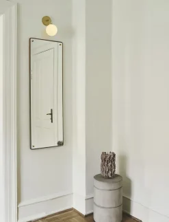 Apiales Wall, brushed brass / opal-Nuura Online