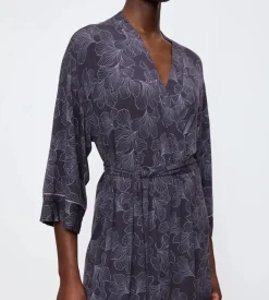 Aura Spotlight Robe 01-Triumph Discount