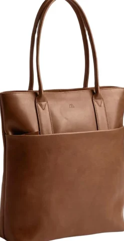 Dame Markberg Shoppere><noscript><img width=