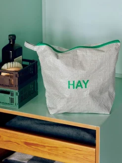 Dame Hay Toilettasker><noscript><img width=