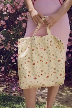 Dame Maanesten Shoppere><noscript><img width=