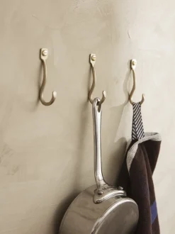 New Curvature Hooks - Set of 3 - Brass Knager & Knagerækker
