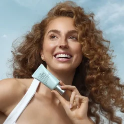 Clearance DayWear Sheer Tinted Moisturizer SPF 15 Ansigt