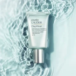 Clearance DayWear Sheer Tinted Moisturizer SPF 15 Ansigt