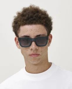 DON-MessyWeekend New