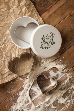 Ib Laursen Bageartikler|Julebag>Dåse m/3 hjerte-kageudstikkere, mistelten