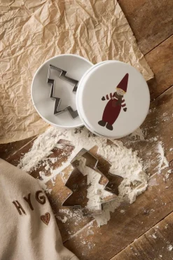 Hot Dåse m/3 juletræ-kageudstikkere, nisse på låget Bageartikler|Julebag