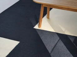 Online Ethan Cook Flat Works-170 x 240-Blu Gulvtæpper