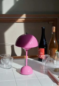 New Flowerpot Portable Lamp VP9, Magnetic Charger Bordlamper|Trådløse Lamper
