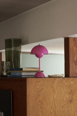 New Flowerpot Portable Lamp VP9, Magnetic Charger Bordlamper|Trådløse Lamper