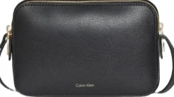 Discount FOIL LOGO ELONGATED CAMERA BAG Dame Skuldertasker