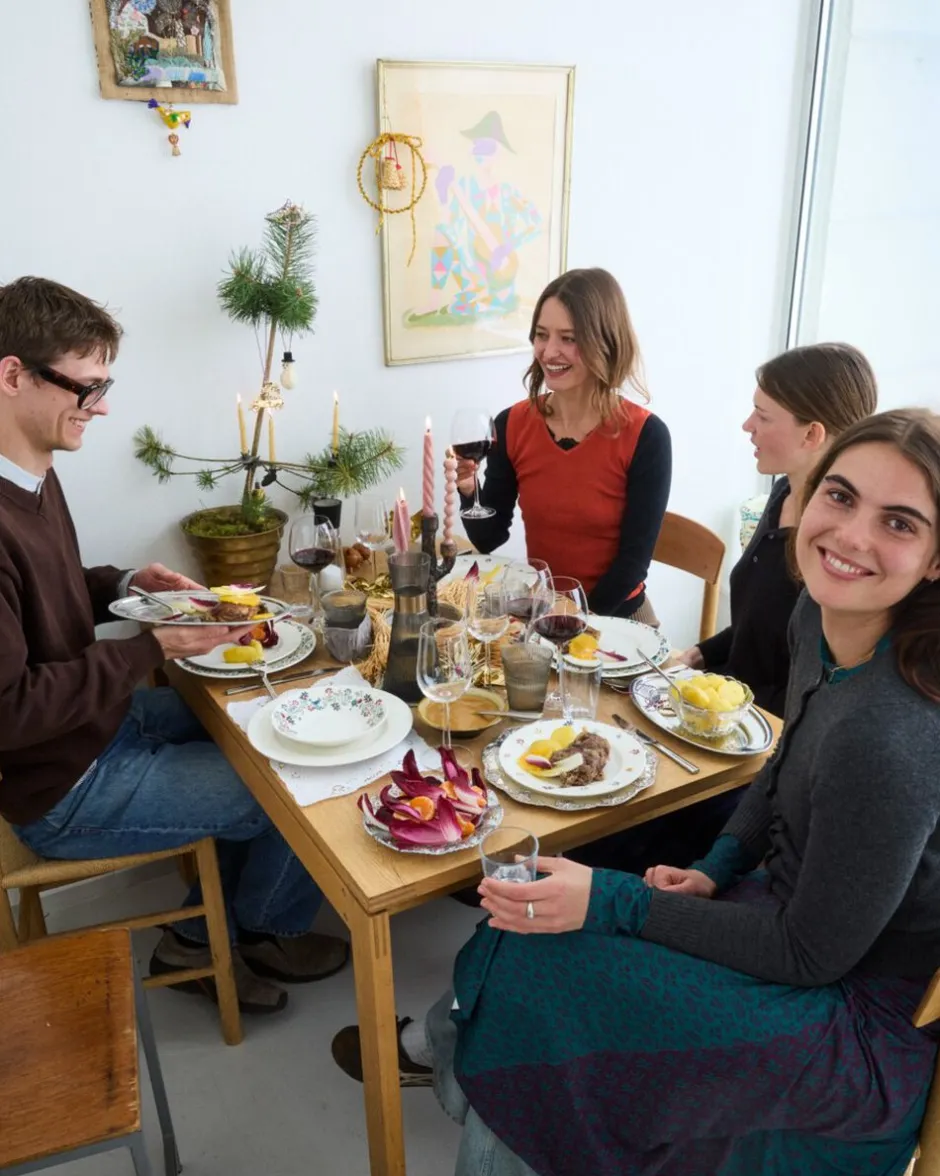 Lyngby Porcelæn Julestel|Julestel>GC Cottage Tallerken Ø23 cm hvid m. deko