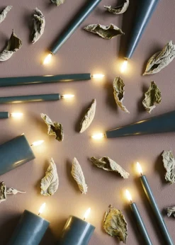 Giftbox w. spike, remote, LED pillar candle, Pine green, Smo-Uyuni