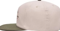 Les Deux Hatte & Huer><noscript><img width=