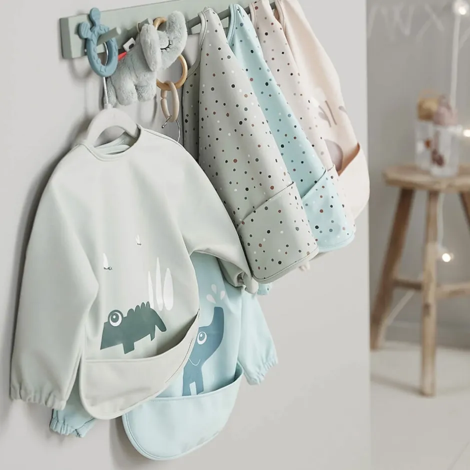 Børn Done by Deer Hagesmække>Hagesmæk m/ærmer og lomme Croco Grøn