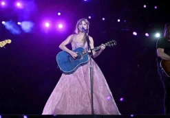 Icons of Style – Taylor Swift-New Mags Discount