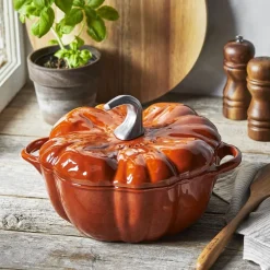 La Cocotte Cocotte 24 cm / 3,25 l, Græskar, Kanel, Støbejern-Staub Sale