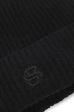 Leah-B-Icon_hat-BOSS Hot