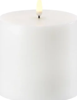 Discount LED Pillar Candle - Nordic White - 10,1 x 10 cm Elektriske Julelys