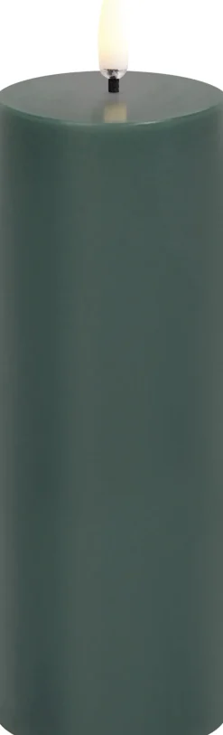 Best LED pillar candle, Pine green, Smooth, 5,8x15,2 cm Lys & Lysestager