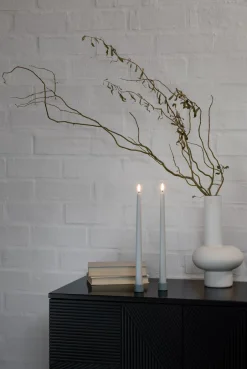 Uyuni Elektriske Julelys>LED slim taper candle, Oyster Grey, Smooth, 2-pack, 2,3x32 c