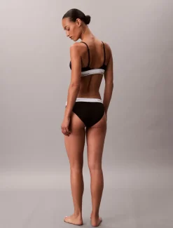 Hot LIGHTLY LINED TRIANGLE Dame Bh'Er