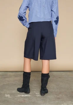 Dame Love&Divine Shorts><noscript><img width=