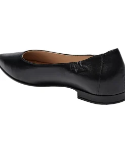 Mathilde-Shoe Biz Hot