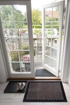 Sale Måtte 60x90 cm, dot sort/sand Gulvtæpper