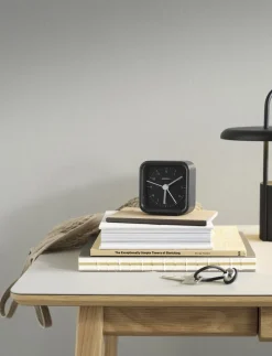 Okiru vækkeur black-Stelton Hot