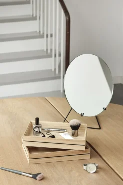 Organise Small-Moebe Sale