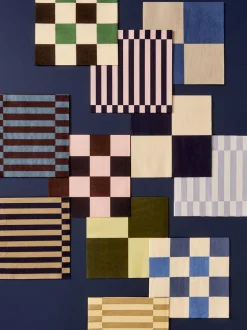 Best Pattern Napkins-Set of 20 Dinner-Light pink and dark blue pillar strip Tilbehør Til Bordet