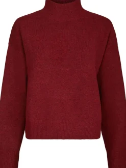 Dame Neo Noir Strik><noscript><img width=