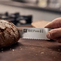 New Pro Brødkniv 20 cm Køkkenknive & Sakse