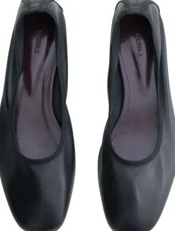 Dame Filippa K Ballerinaer>Rey flats