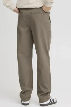 !Solid Jeans><noscript><img width=