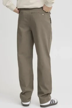 !Solid Jeans><noscript><img width=