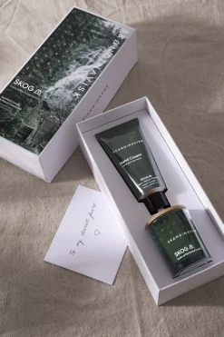 Skandinavisk Dufte Til Hjemmet>SKOG Scented Candle & Hand Cream Set