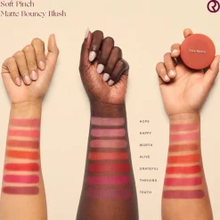 Soft Pinch Matte Bouncy Blush - Blush med en blød mat effekt-RARE BEAUTY New