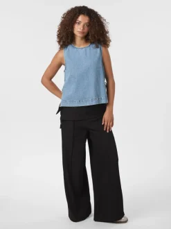 Svetlana D Top-Neo Noir