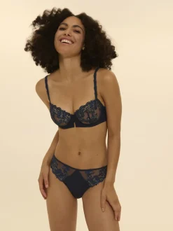 Dame Simone Pérèle Trusser><noscript><img width=