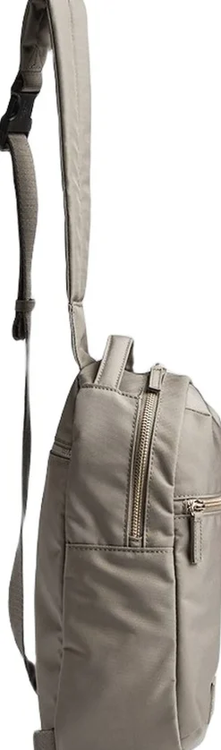New Trek Sling Bag, Recycled Dame Rygsække|Crossbody Tasker