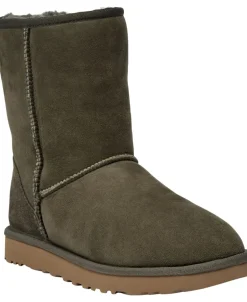 W Classic Short II-UGG